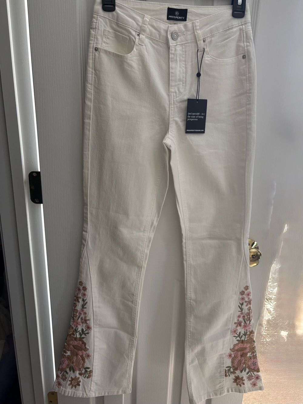 Prosperity Ivory Floral Embroidered Flare Jeans with vintage feel boho style - Picture 3 of 6